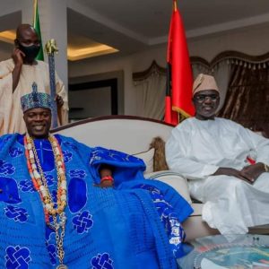 Oba Oyelude Makama and the Chief of Army Staff