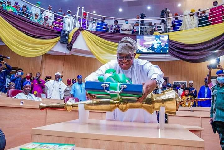 Governor Gboyega Oyetola presenting the budget before the House
