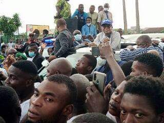 Governor Oyetola addressing the protesters